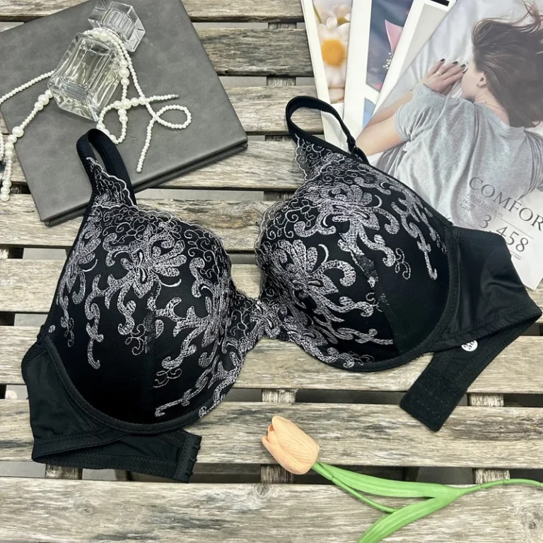 2-B0746-Womens-Bras-in-Stock-Black-Lace-Ribbon-Steel-Rims-Large-Cup-Bras-for-the-African-Market
