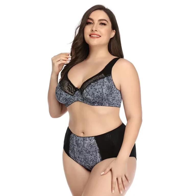 2-Piece-Plus-Size-Womens-Lingerie-Set-Halter-Collar-Bra-and-Panty-Winter-Lace-Underwear-Comfortable-Panties-and-Bra