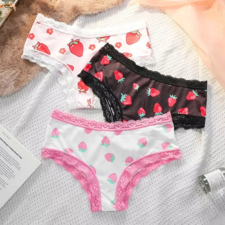 Cute-Strawberry-Lace-Underwear-Women-Cotton-Panties-Sweet-Print-Briefs-Comfortable-Breathable-Mid-Rise-Soft-Girl-Lingerie