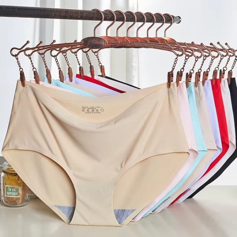 Factory-Direct-Sale-Women-Underwear-Mid-rise-Solid-Color-One-piece-Comfortable-and-Breathable-Triangle-Panties