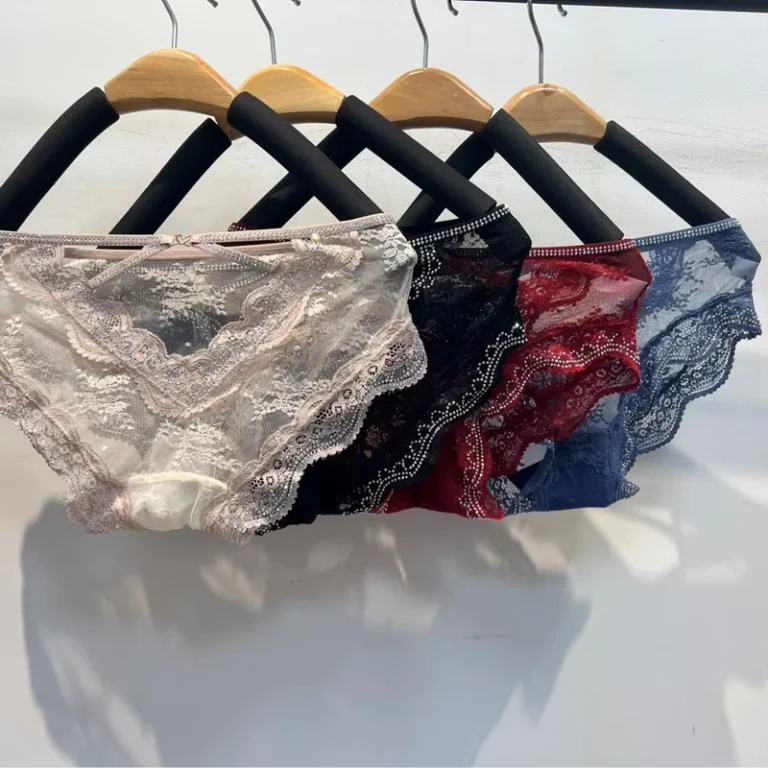 Lace-Fashion-Sexy-Panties-Breathable-Rhinestone-Briefs-Mid-Waist-Design-Charming-Womens-Clothing-Net-Red-Underpants