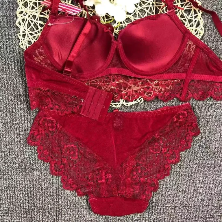 Solid-Color-Custom-Logo-Yoga-Bra-Brief-Sets-for-Women-Sexy-Sport-Wire-Free-Seamless-with-Embroidery-Decoration
