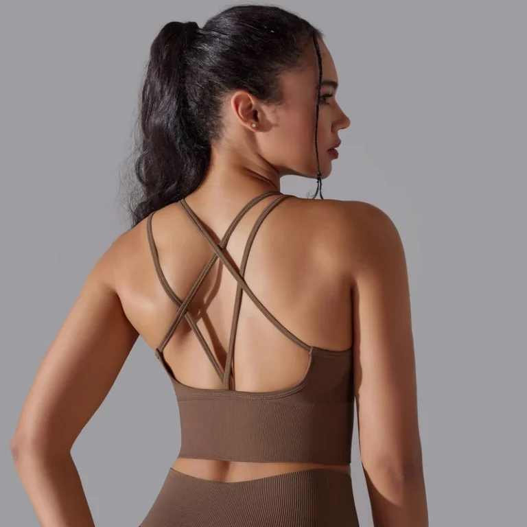 Women-Seamless-Solid-Color-Cross-Back-Sports-Bra-High-Support-Yoga-Workout-Top-With-Crisscross-Design