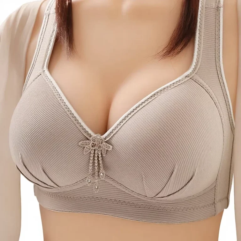 Womens-Large-Size-Lace-Flower-Face-Bra-Sexy-Breathable-Knitted-Non-Steel-Rim-Sponge-Cup-Thin-Wire-Free